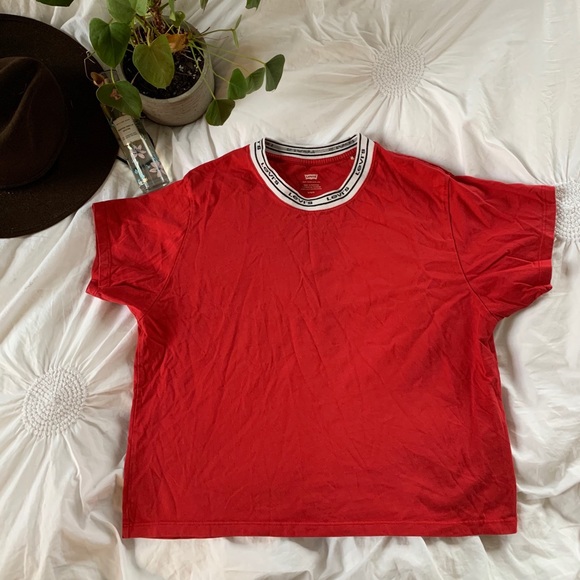 Levi’s Top - Picture 2 of 2